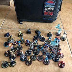 Heroclix set with case